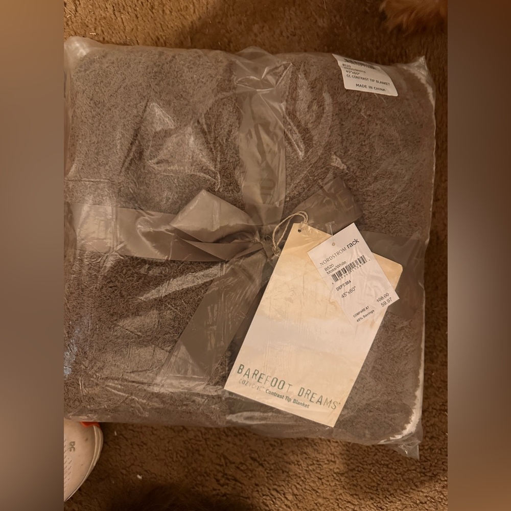 Barefoot dreams blanket
